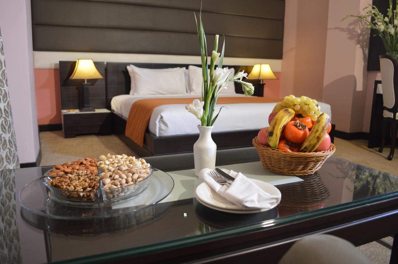 Fort Continental Hotel Pesavar Kültér fotó