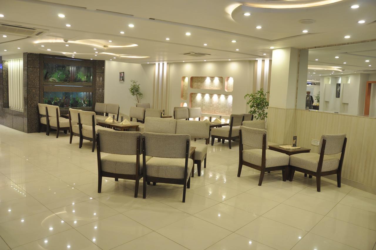 Fort Continental Hotel Pesavar Kültér fotó