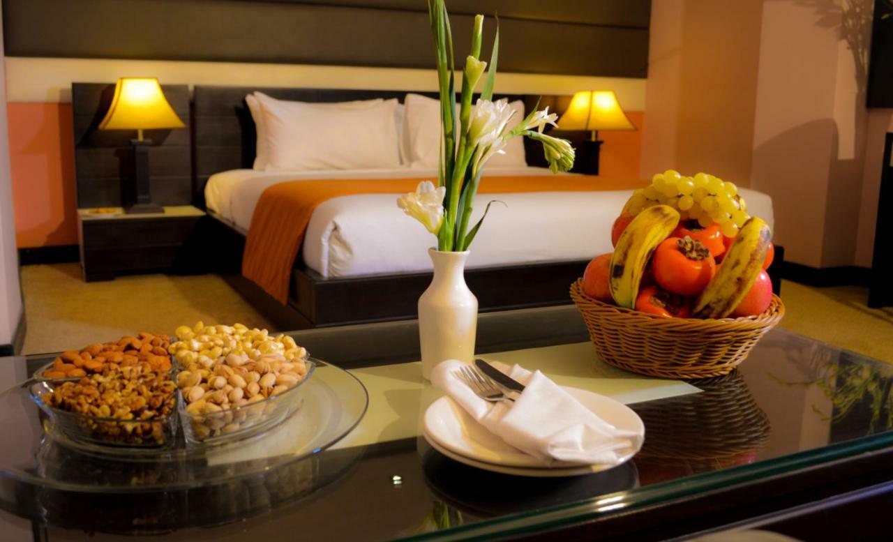 Fort Continental Hotel Pesavar Kültér fotó